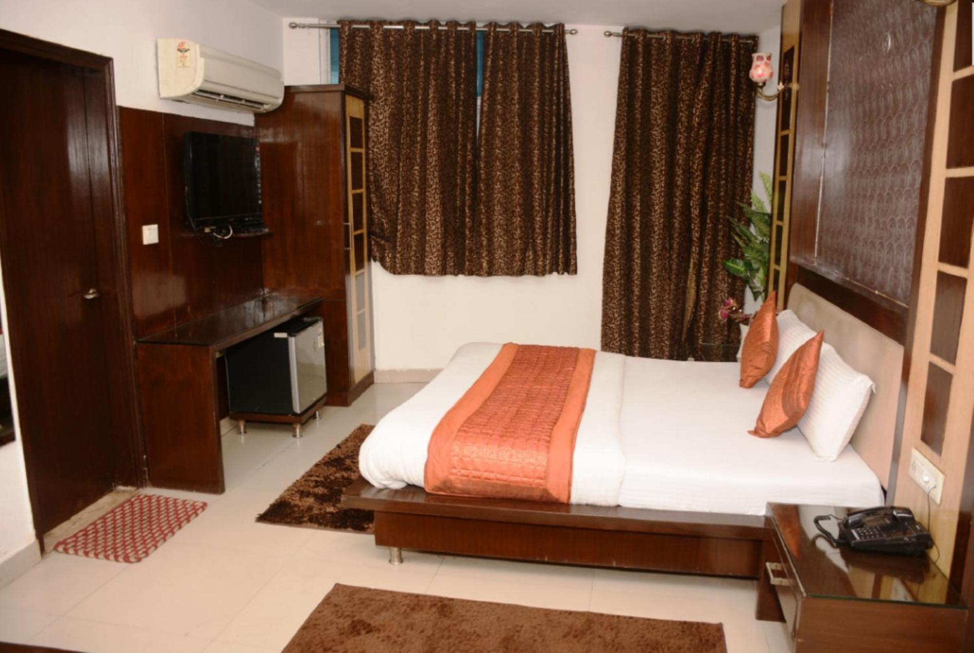 Capital O 6408 Hotel Delhi Heart Neu-Delhi Exterior foto